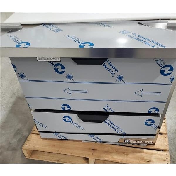 Scratch and Dent Beverage-Air SPED32HC-12M-2 Elite Series 32" 2 Drawer Mega Top Refrigerated Sandwich Prep Table