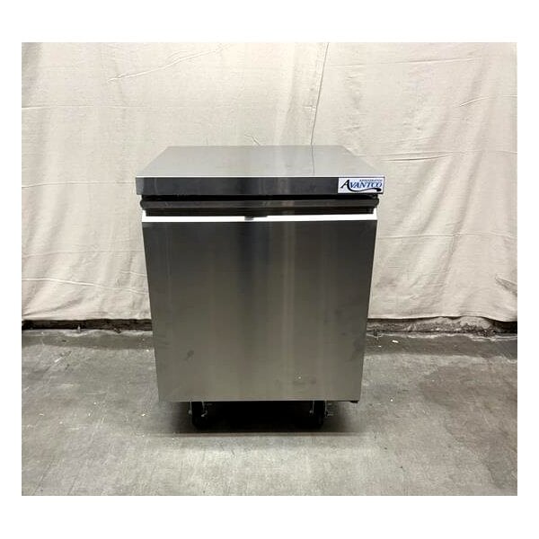 Scratch and Dent Avantco SS-UC-27R-HC 27" Undercounter Refrigerator