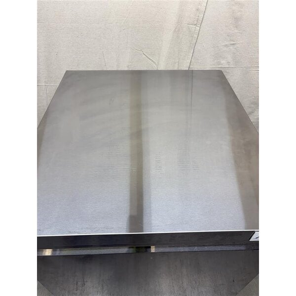 Scratch and Dent Avantco SS-UC-27R-HC 27" Undercounter Refrigerator