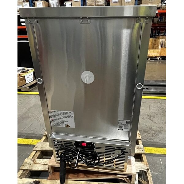 Scratch and Dent Avantco UBB-1G-HC-S 23" Stainless Steel Glass Door Back Bar Refrigerator