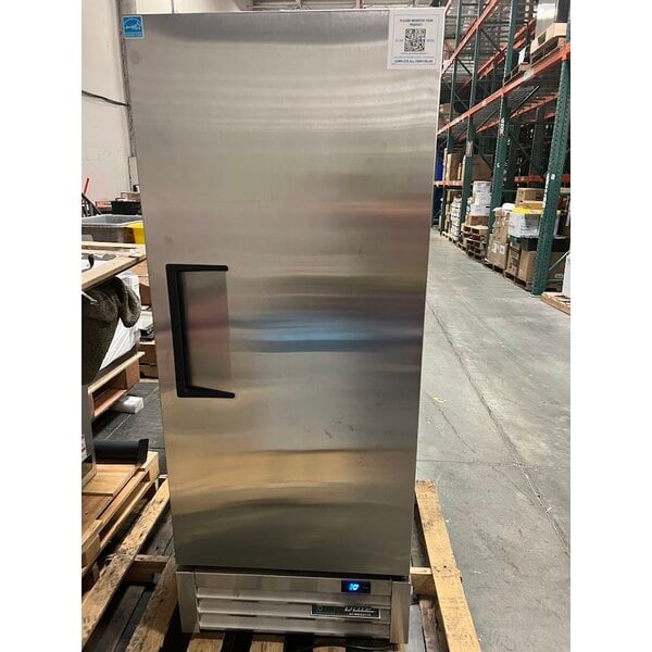 Scratch and Dent True T-12-HC 24 7/8" One Section Solid Door Reach-In Refrigerator