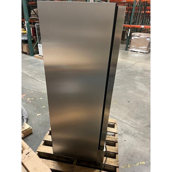 Scratch and Dent True T-12-HC 24 7/8" One Section Solid Door Reach-In Refrigerator