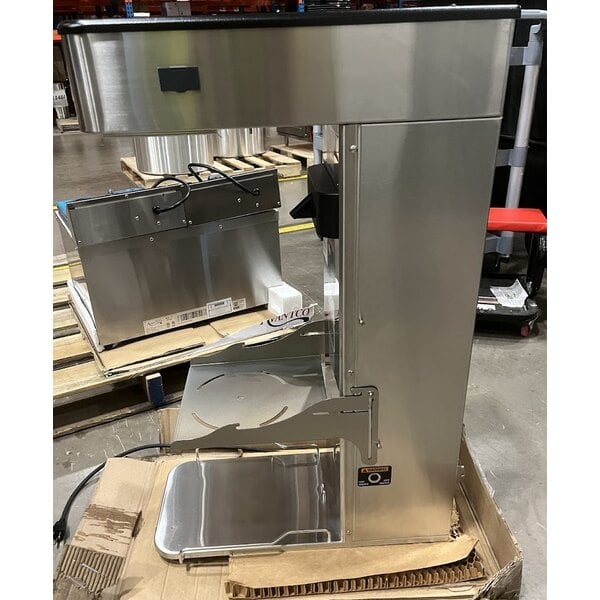 Scratch and Dent Bunn 52200.0100 ITCB-DV Infusion Single Coffee and Tea Brewer with Adjustable Shelf - Dual Voltage