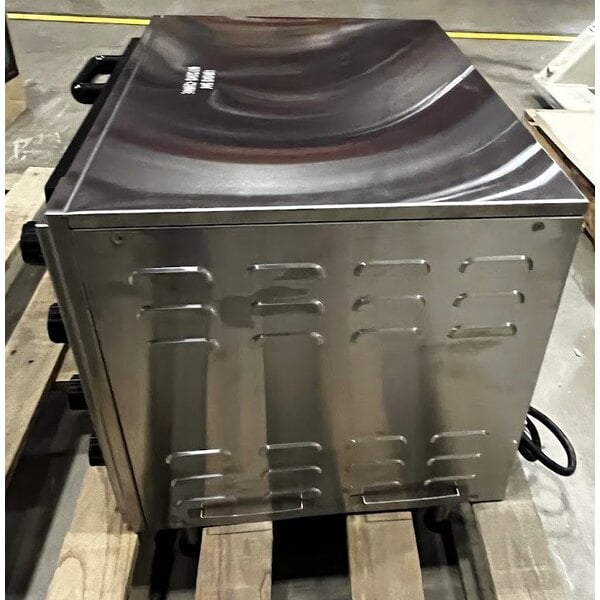 Scratch and Dent Waring WPO350 Countertop Double Pizza / Snack Oven - 240V, 3500W