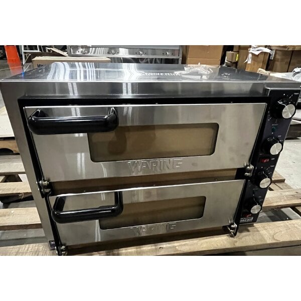 Scratch and Dent Waring WPO350 Countertop Double Pizza / Snack Oven - 240V, 3500W