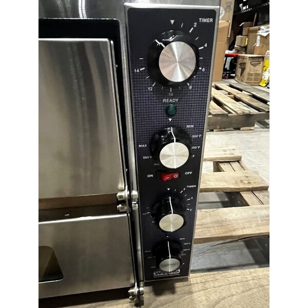 Scratch and Dent Waring WPO350 Countertop Double Pizza / Snack Oven - 240V, 3500W