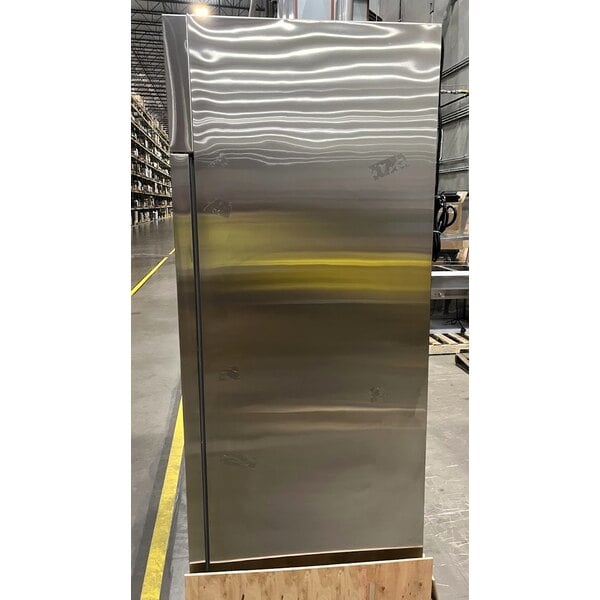 Scratch and Dent Avantco Z2-R-HC 54" Solid Door Stainless Steel Reach-In Refrigerator
