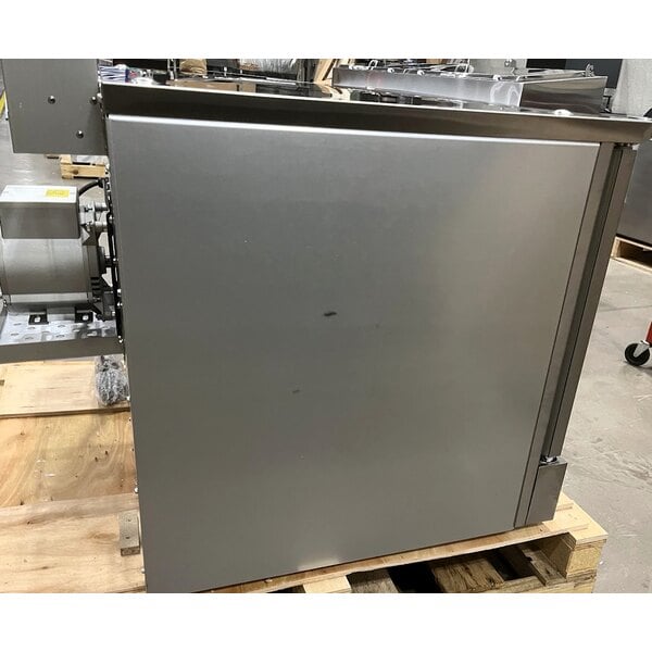 Scratch and Dent MainStreet Equipment CG1-N Single Deck Full Size Natural Gas Convection Oven with Legs - 54,000 BTU