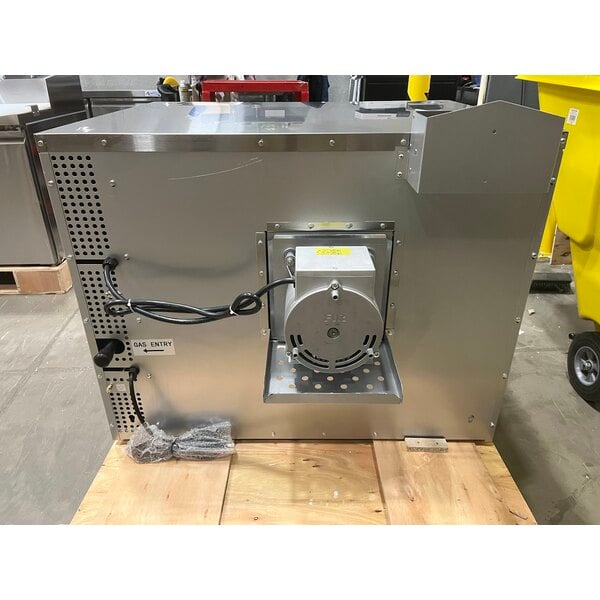 Scratch and Dent MainStreet Equipment CG1-N Single Deck Full Size Natural Gas Convection Oven with Legs - 54,000 BTU