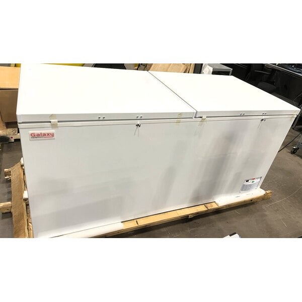 Scratch and Dent Galaxy CF30HC Commercial Chest Freezer - 30 cu. ft.