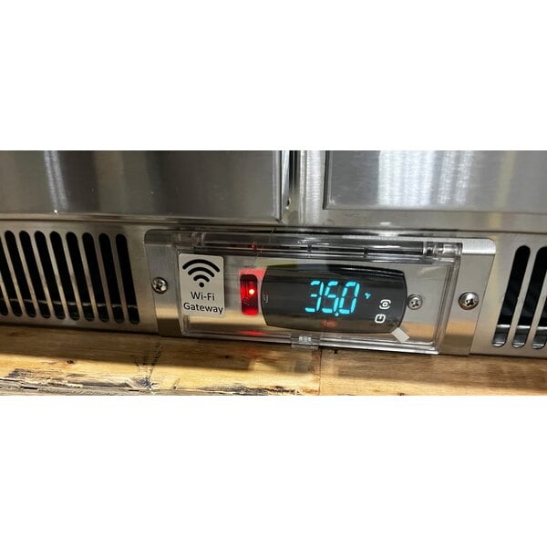 Scratch and Dent Avantco ZWT-60R-HC 60" Front Breathing Worktop Refrigerator with 3 1/2" Backsplash