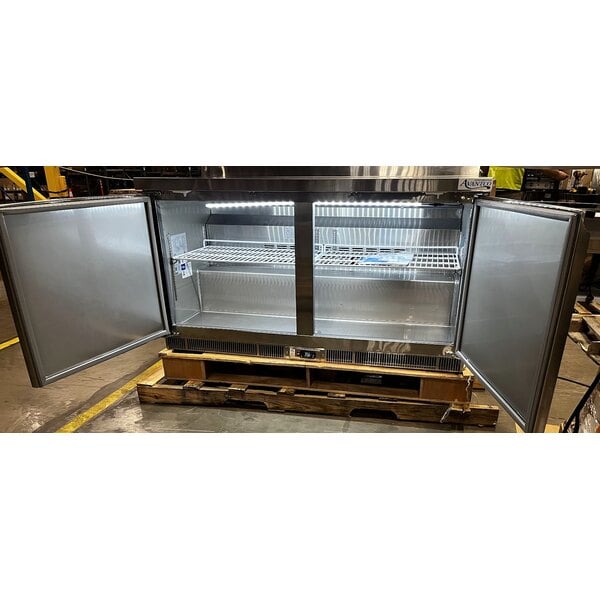 Scratch and Dent Avantco ZWT-60R-HC 60" Front Breathing Worktop Refrigerator with 3 1/2" Backsplash