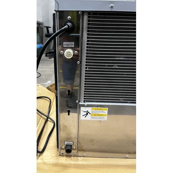 Scratch and Dent Avantco Ice MC-F-422-A 22" Air Cooled Modular Full Cube Ice Machine - 399 lb.