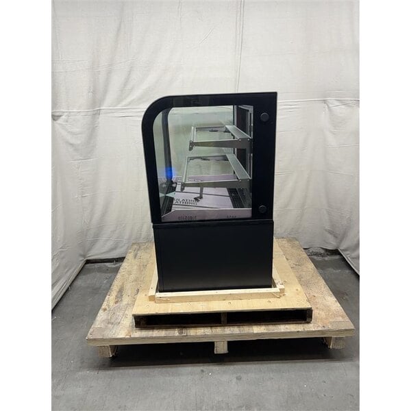 Scratch and Dent Avantco BC-36-HC 36" Curved Glass Black Refrigerated Bakery Display Case