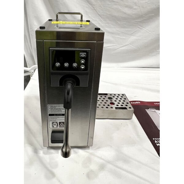 Scratch and Dent Estella Caffe ECMSA08 Automatic Pourover Milk Steamer - 120V, 1,450W