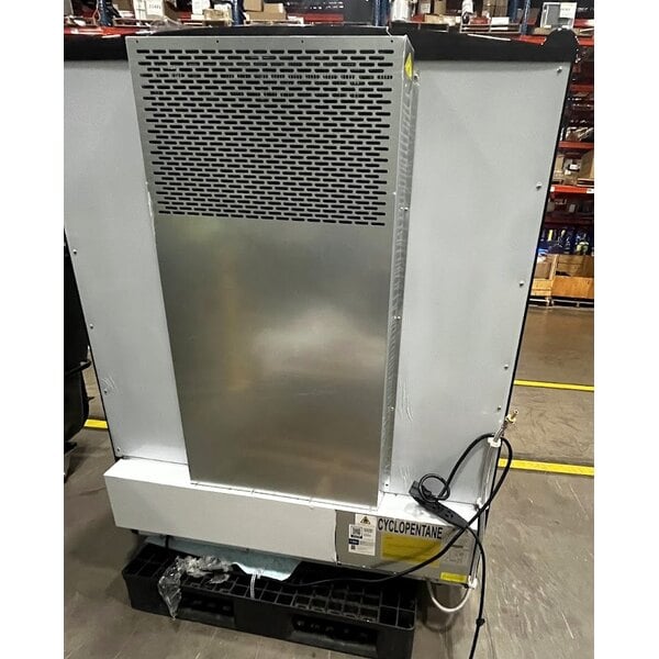 Scratch and Dent Avantco MAC-48HC 47" Black Vertical Air Curtain Merchandiser - 115V