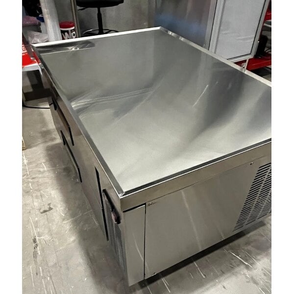 Scratch and Dent Avantco CBE-48-HC 48" 2 Drawer Refrigerated Chef Base