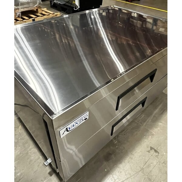 Scratch and Dent Avantco CBE-48-HC 48" 2 Drawer Refrigerated Chef Base