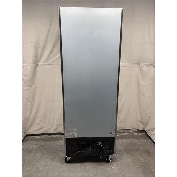 Scratch and Dent Avantco A-23F-HC 29" Solid Door Reach-In Freezer