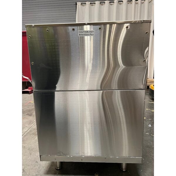 Scratch and Dent ServIt Three Pan Sealed Well Electric Steam Table with Partially Enclosed Base - 120V, 1500W