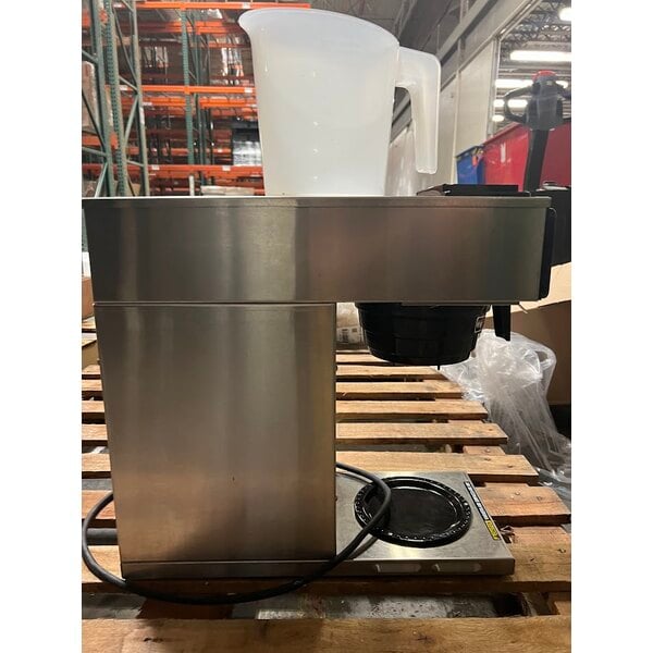 Scratch and Dent Bunn 13300.0001 VP17-1 SS Stainless Steel Pourover Coffee Brewer with 1 Lower Warmer - 120V