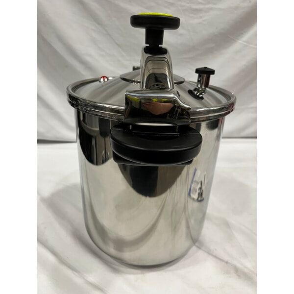Scratch and Dent Monix 013206 Monix 50 Cup (25 Cup Raw) 12.66 qt. (12 Liter) Stainless Steel Pressure Cooker