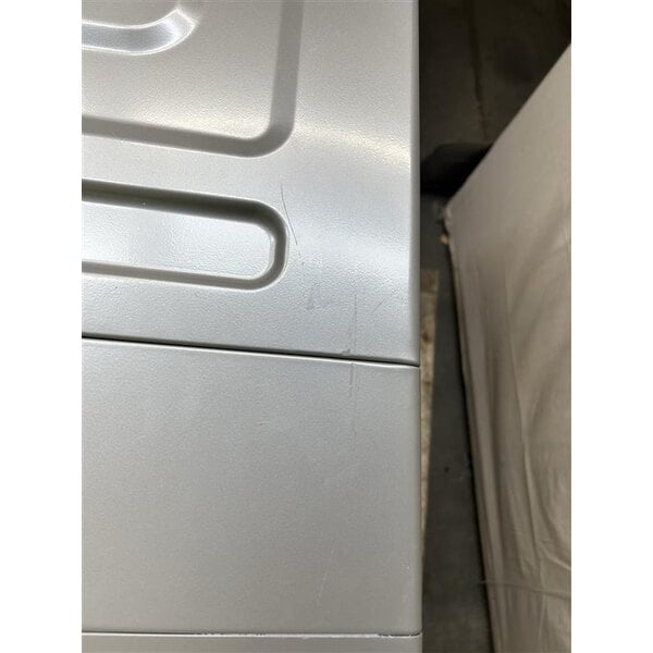 Scratch and Dent Crossover 3.5 cu. ft. 27" Front Load Electric Commercial Washer - Free Use WHLFP817C2OPL
