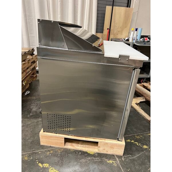 Scratch and Dent Avantco APT-48-HC 47" 2 Door Refrigerated Sandwich Prep Table