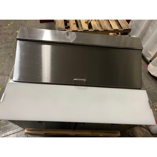 Scratch and Dent Avantco APT-48-HC 47" 2 Door Refrigerated Sandwich Prep Table