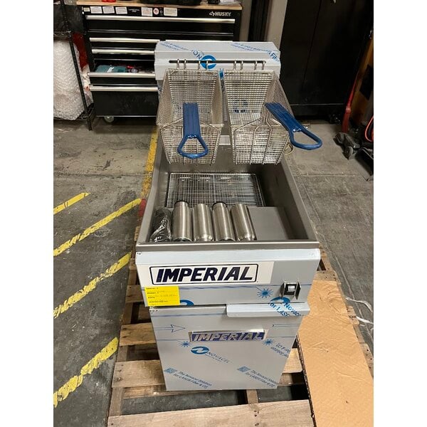 Scratch and Dent Imperial Range IFS-40-E2083 40 lb. Electric Fryer - 208V, 3 Phase