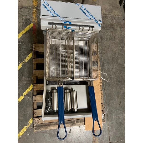 Scratch and Dent Imperial Range IFS-40-E2083 40 lb. Electric Fryer - 208V, 3 Phase