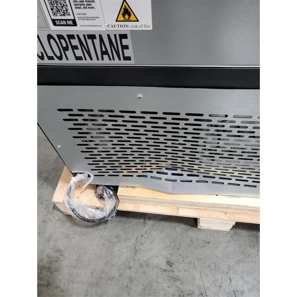 Scratch and Dent Avantco VAC-36B 35 1/2" Customizable Black Refrigerated Air Curtain Merchandiser