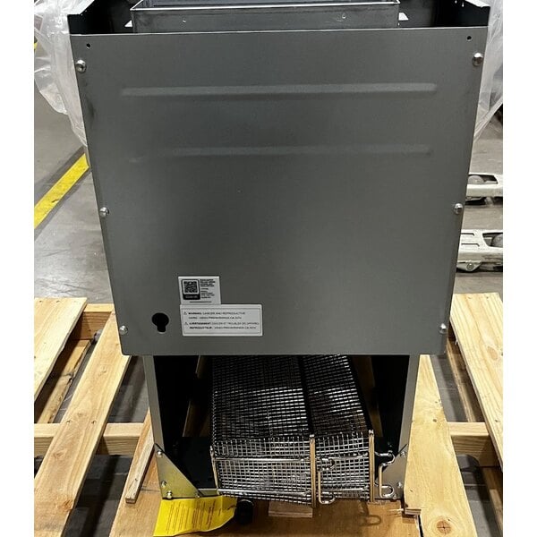 Scratch and Dent Avantco FF40 Liquid Propane 40 lb. Stainless Steel Floor Fryer - 90,000 BTU