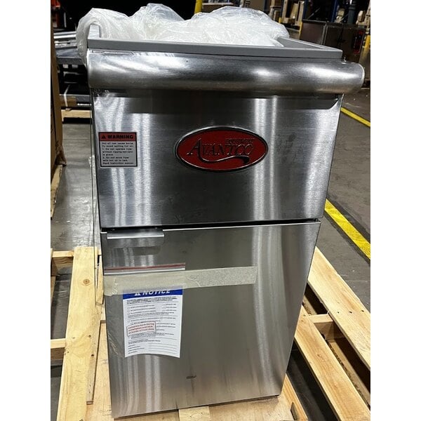 Scratch and Dent Avantco FF40 Liquid Propane 40 lb. Stainless Steel Floor Fryer - 90,000 BTU