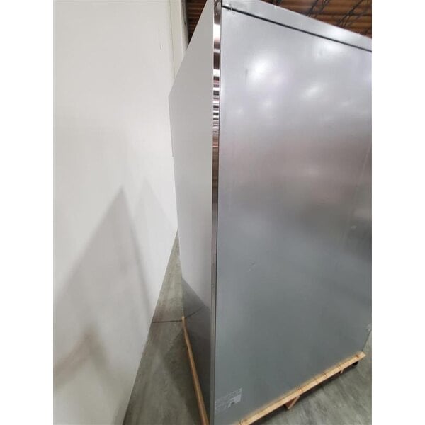 Scratch and Dent Avantco Z2-R-HC 54" Solid Door Stainless Steel Reach-In Refrigerator