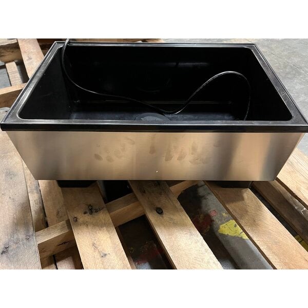 Scratch and Dent Vollrath 72023 Cayenne Full Size Heat 'n Serve Ultra Countertop Rethermalizer - 120V, 1440W