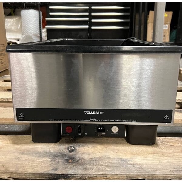 Scratch and Dent Vollrath 72023 Cayenne Full Size Heat 'n Serve Ultra Countertop Rethermalizer - 120V, 1440W