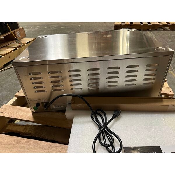 Scratch and Dent Avantco DPO-18-S Single Deck Countertop Pizza/Bakery Oven - 1700W, 120V
