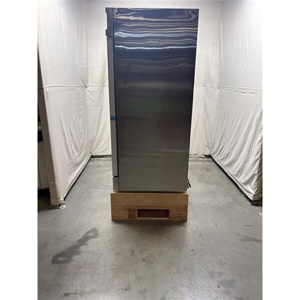 Scratch and Dent Avantco SS-3F-HC 81 5/16" Stainless Steel Solid Door Reach-In Freezer