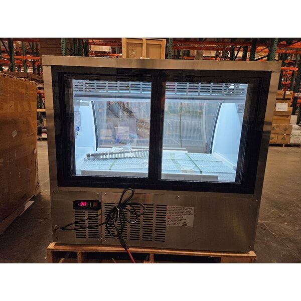 Scratch and Dent Avantco DLC47-HC-S 47" Stainless Steel Curved Glass Refrigerated Deli Case