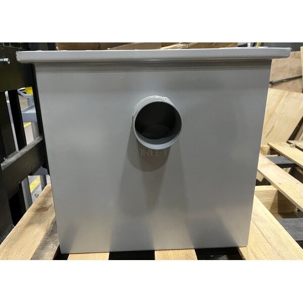 Scratch and Dent Regency 40 lb. 20 GPM Grease Trap with 3" Non-Threaded Connections - PDI Certified