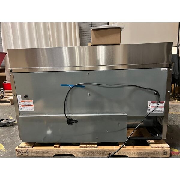 Scratch and Dent True TSSU-60-16-HC 60 3/8" 2 Door Refrigerated Sandwich Prep Table