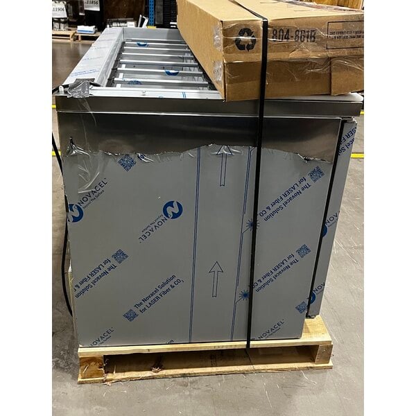 Scratch and Dent Beverage-Air SPE60HC-16 Elite Series 60" 2 Door Refrigerated Sandwich Prep Table