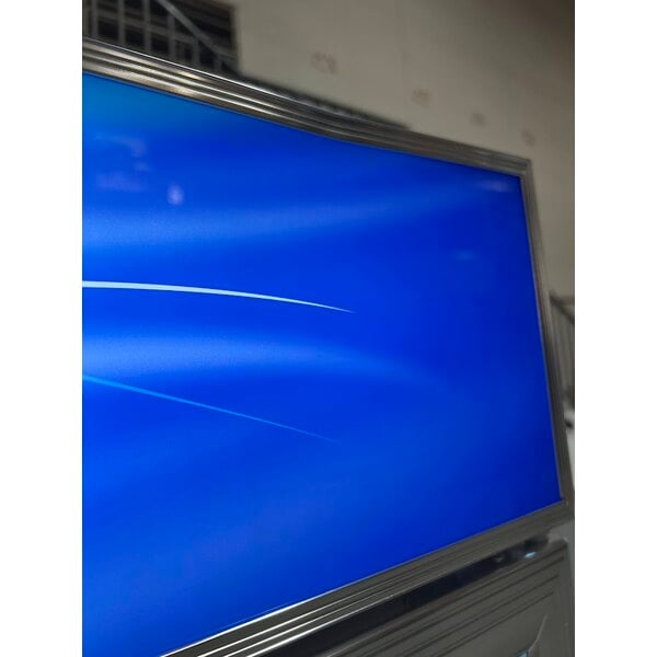 Scratch and Dent Avantco GDC-49F-HC 53" White Swing Glass Door Merchandiser Freezer with LED Lighting