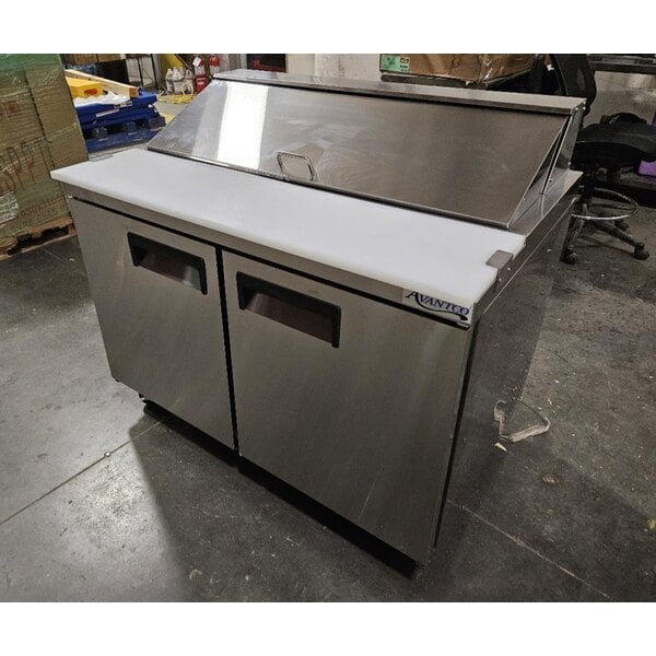 Scratch and Dent Avantco APT-48-HC 47" 2 Door Refrigerated Sandwich Prep Table