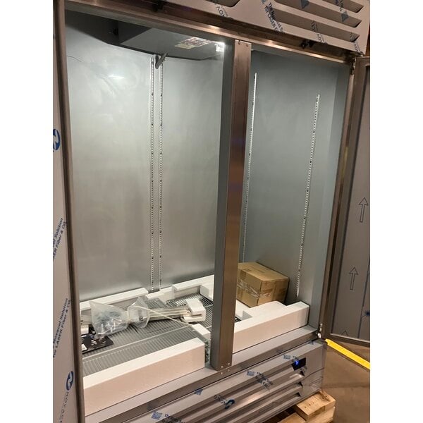Scratch and Dent Beverage-Air FB49HC-1S 52" Vista Series Solid Door Reach in Freezer