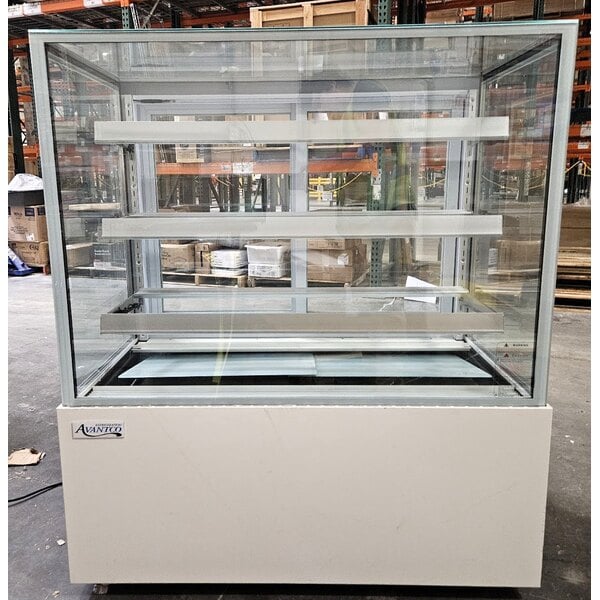 Scratch and Dent Avantco BCF-48-HC 47 3/16" Square Glass White Refrigerated Bakery Display Case
