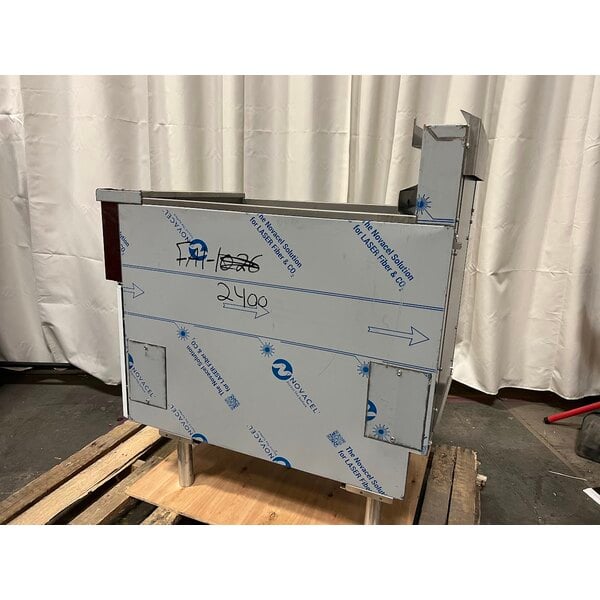 Scratch and Dent Pitco® SE184-D 60 lb. Solstice Electric Floor Fryer with Digital Controls - 208V, 1 Phase, 17kW