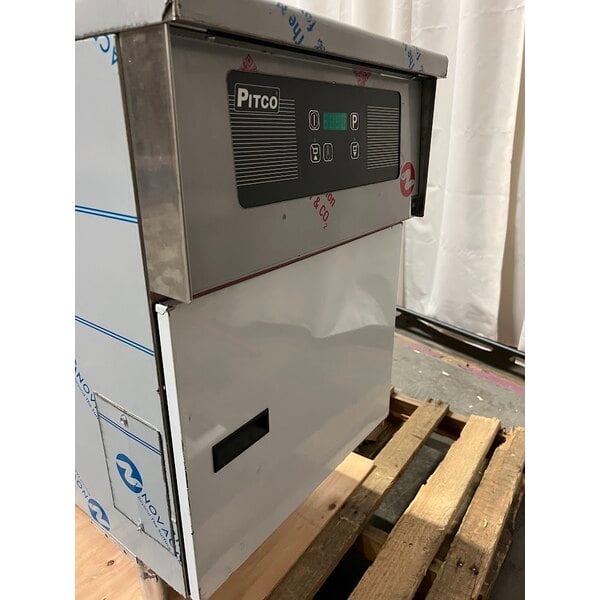 Scratch and Dent Pitco® SE184-D 60 lb. Solstice Electric Floor Fryer with Digital Controls - 208V, 1 Phase, 17kW