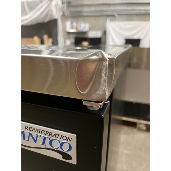 Scratch and Dent Avantco UDD-1-HC Double Tap Kegerator Beer Dispenser - Black, (1) 1/2 Keg Capacity